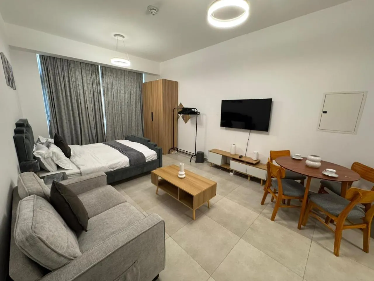 Pantheon Elysee 1 - Jvc By Golden Casa Dubai Apartment
